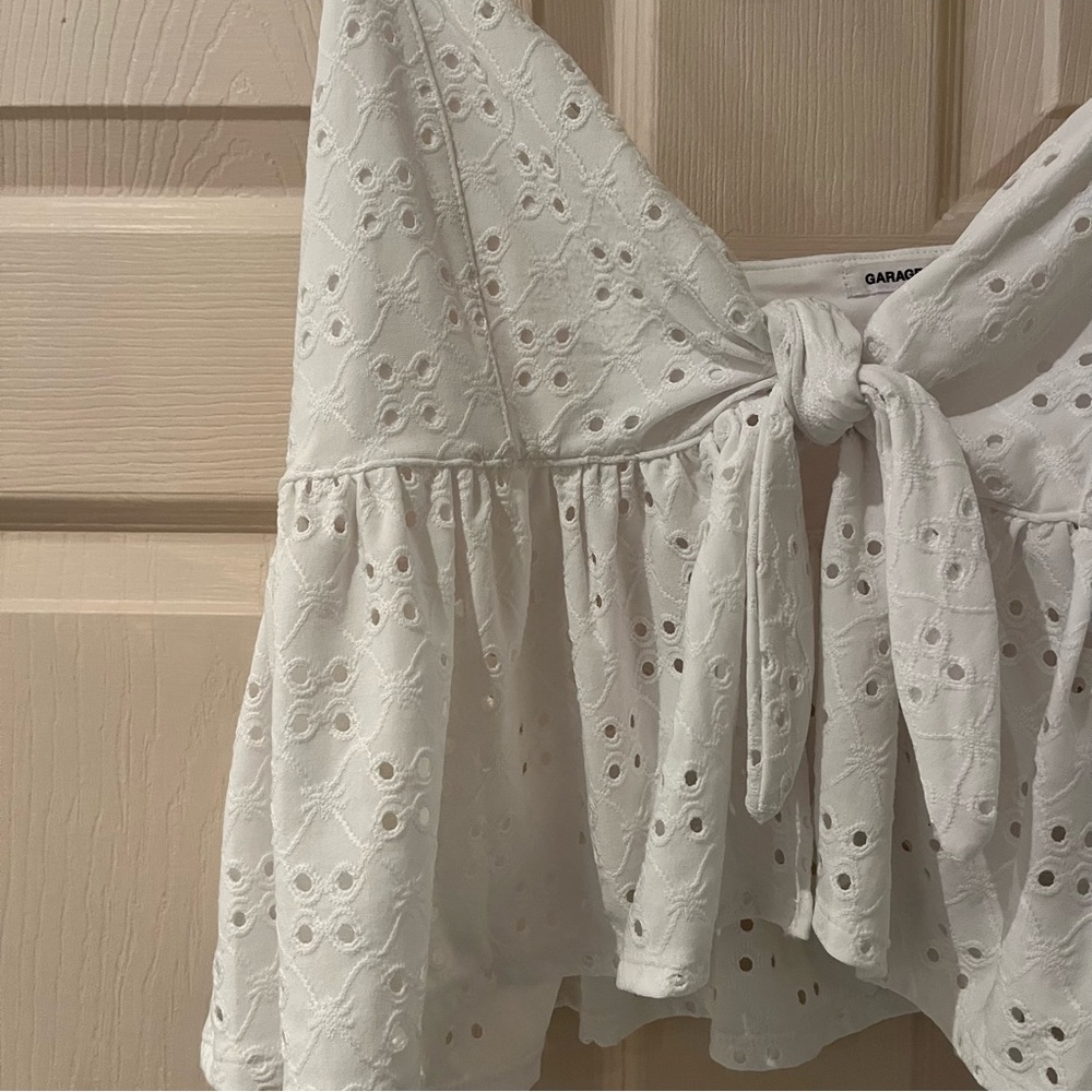 White Eyelet Tie-Front Cami Top - Women - Picture 4 of 4